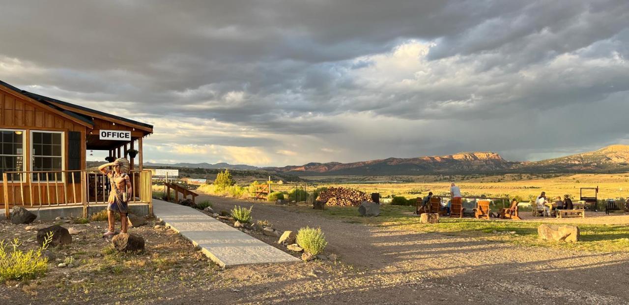 The Riverside Ranch Motel And Rv Park Southern Utah Хатч Экстерьер фото