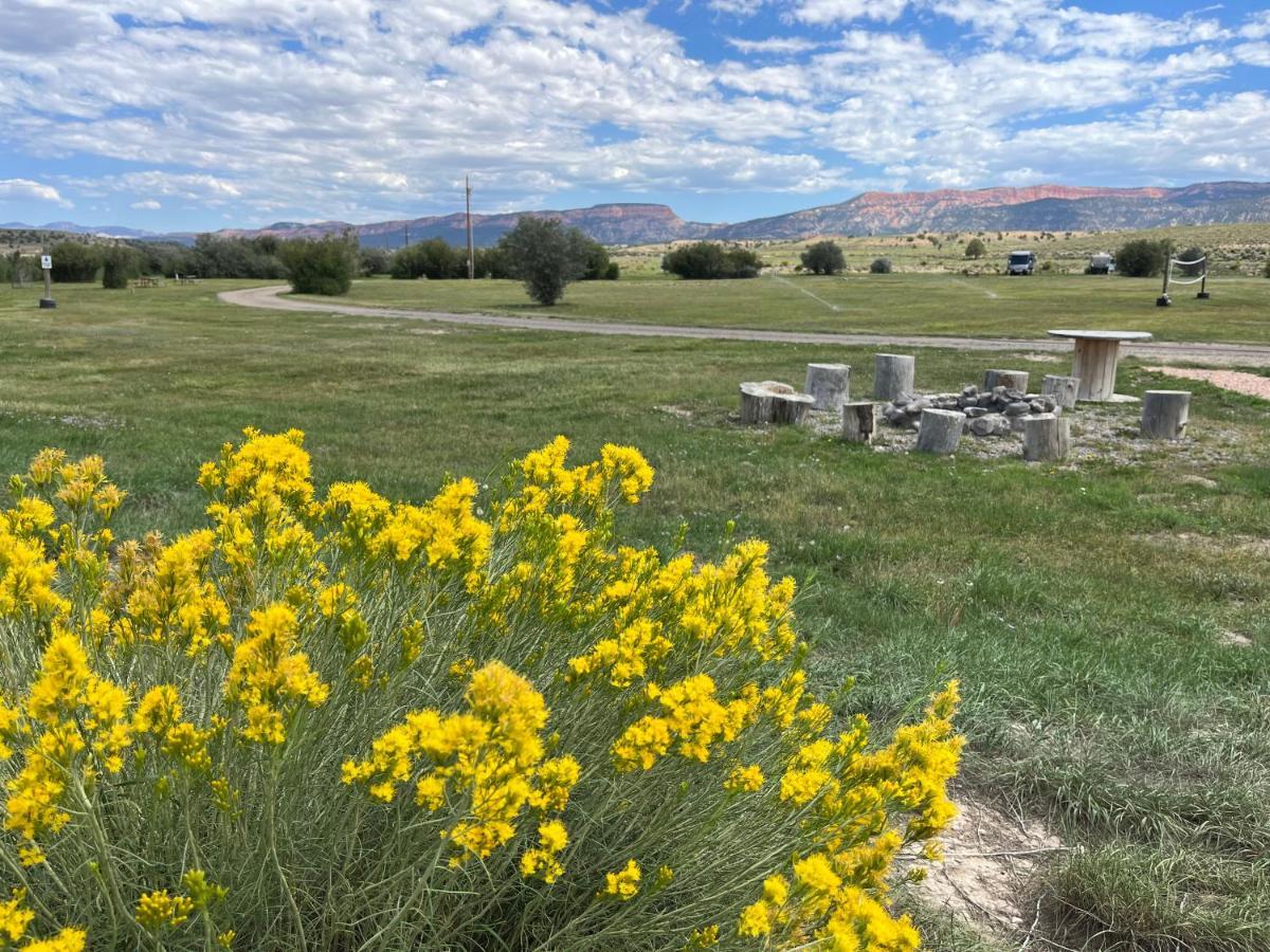 The Riverside Ranch Motel And Rv Park Southern Utah Хатч Экстерьер фото